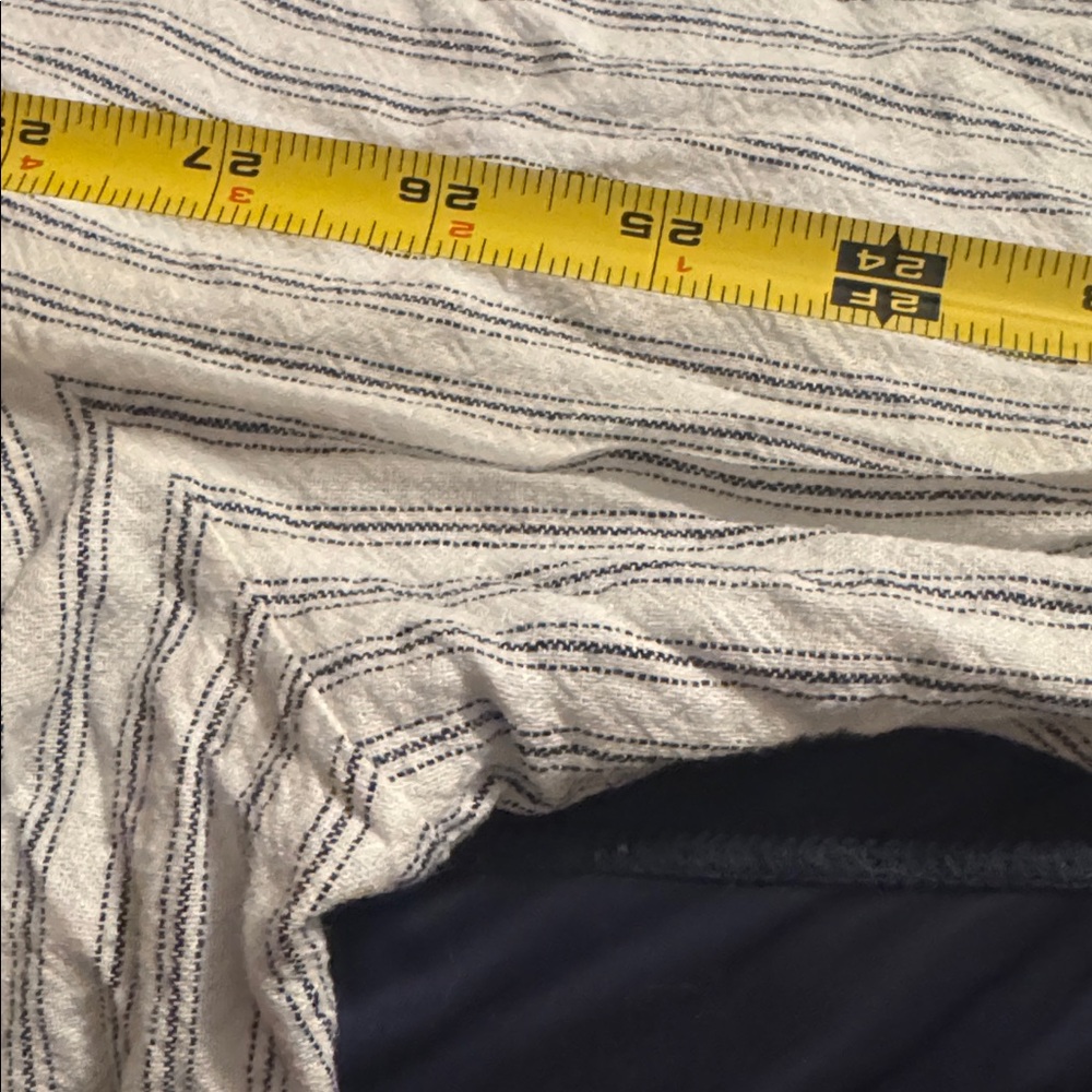 Banana Republic Blue and White linen blend with Stripes - Picture 6 of 6